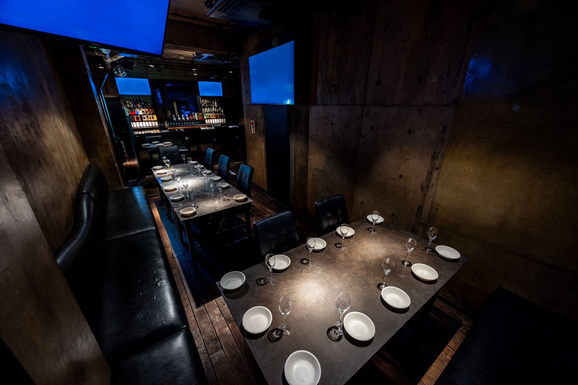 BAR RIVAIの店内